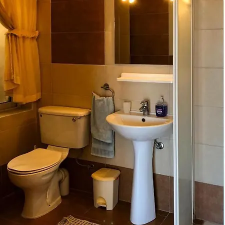 Yellow Door, Second Wind, Проживание в семье