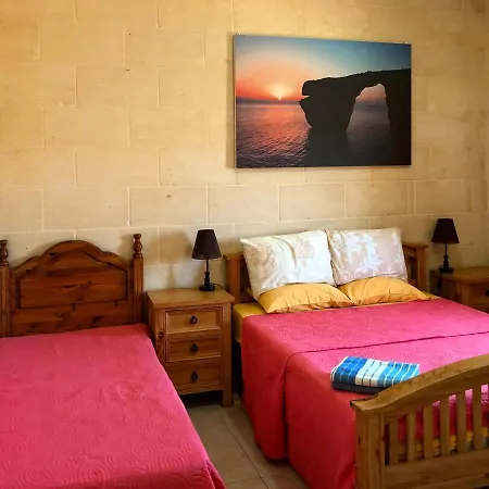 Проживание в семье Yellow Door, Second Wind, *